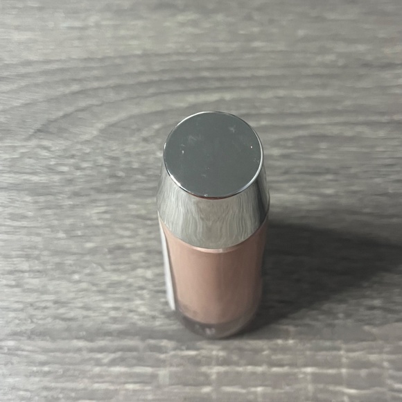 Covergirl Clean Sensitive Skin Liquid Foundation #240 Natural Beige Oil Free New - Picture 4 of 6